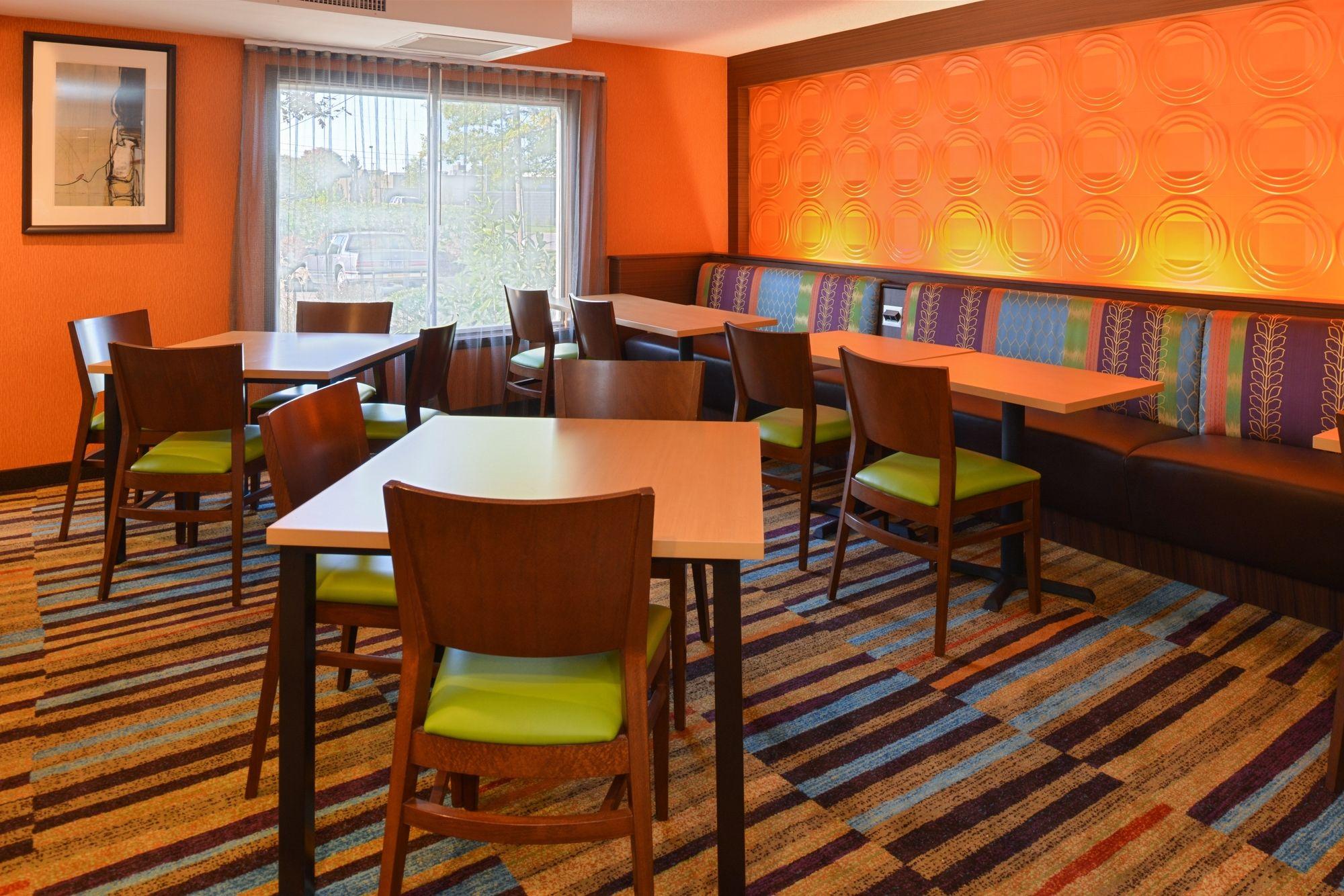 Fairfield Inn & Suites By Marriott Lexington Georgetown/College Inn Екстериор снимка