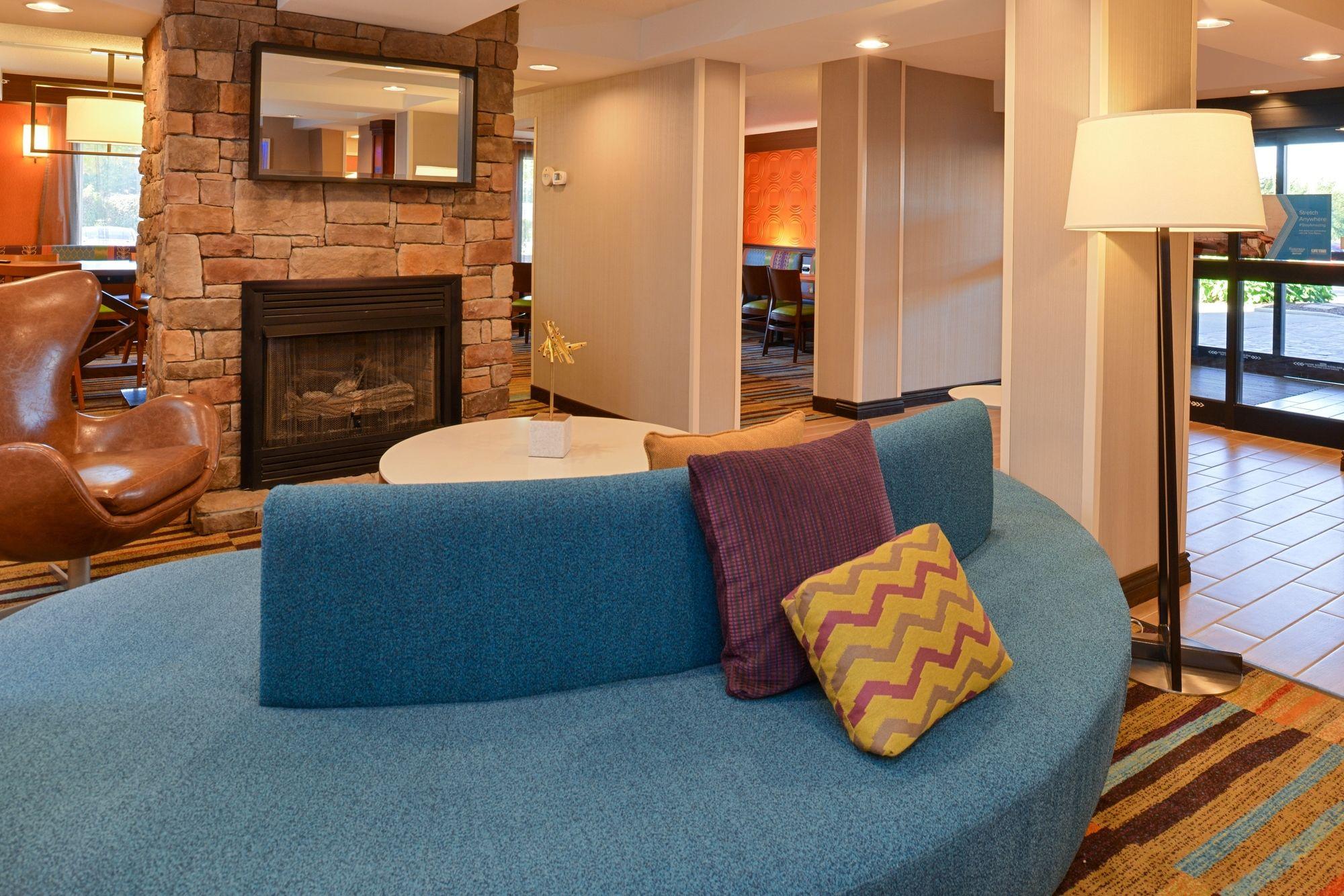 Fairfield Inn & Suites By Marriott Lexington Georgetown/College Inn Екстериор снимка